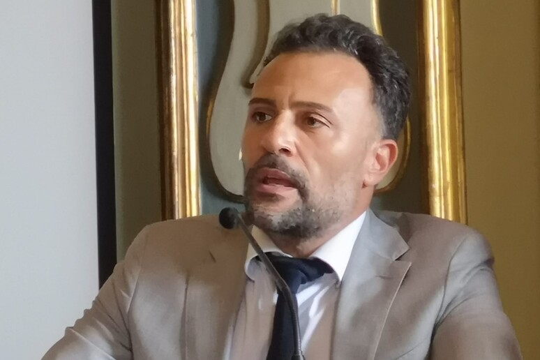 - RIPRODUZIONE RISERVATA