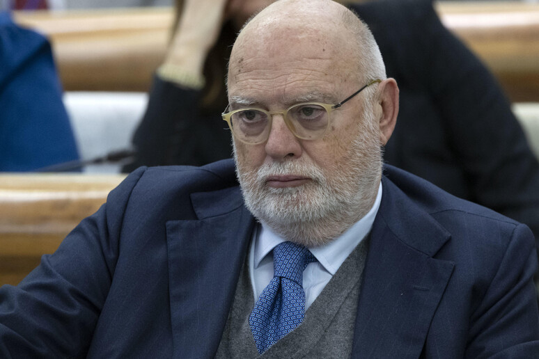 - RIPRODUZIONE RISERVATA