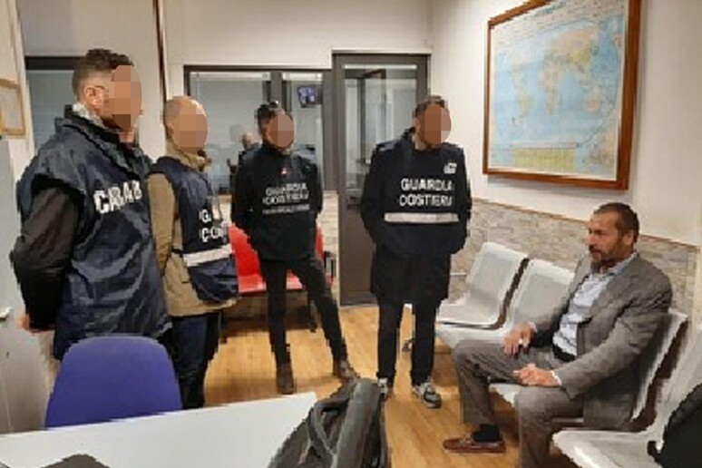 - RIPRODUZIONE RISERVATA