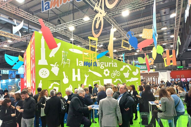 - RIPRODUZIONE RISERVATA