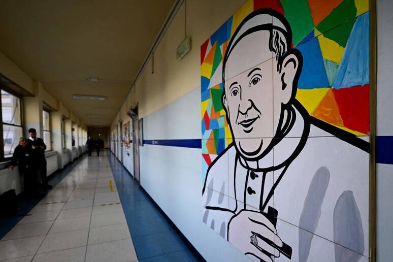 Il papa al Gemelli © ANSA/AFP