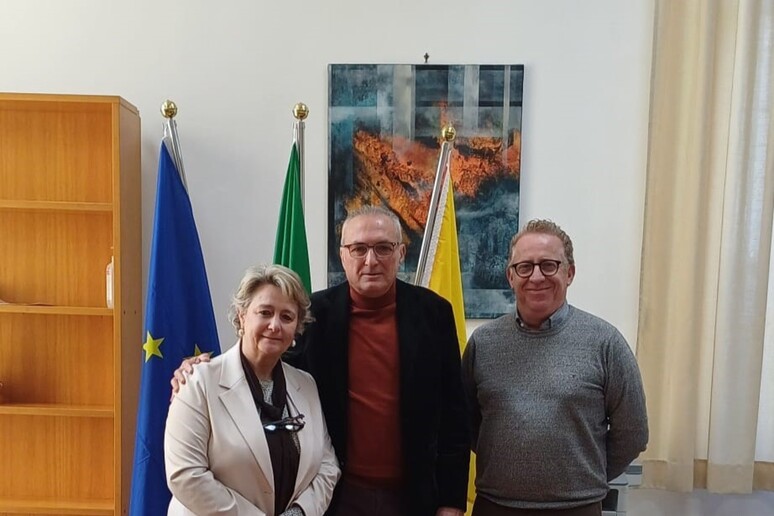 - RIPRODUZIONE RISERVATA