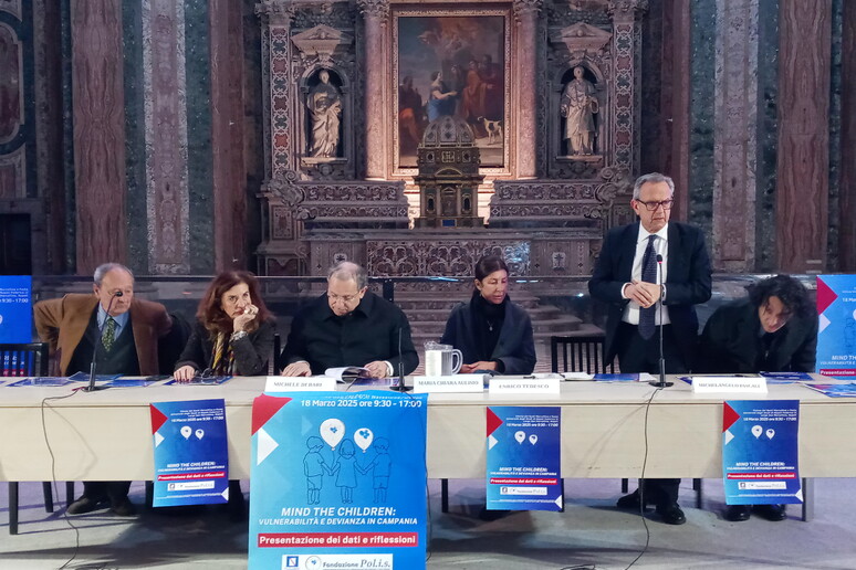 - RIPRODUZIONE RISERVATA