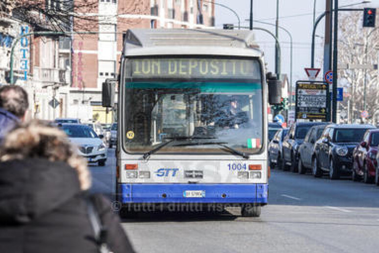 - RIPRODUZIONE RISERVATA