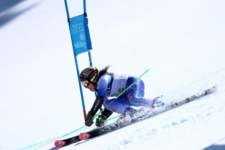 Sci: Brignone caduta in gigante Assoluti, via in elicottero © ANSA/Getty Images via AFP