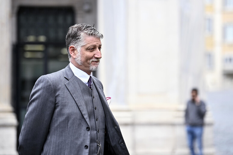- RIPRODUZIONE RISERVATA