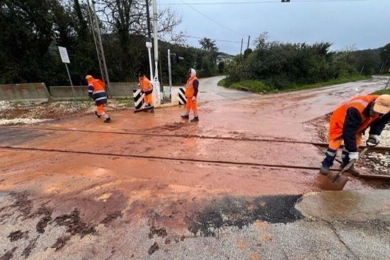 - RIPRODUZIONE RISERVATA