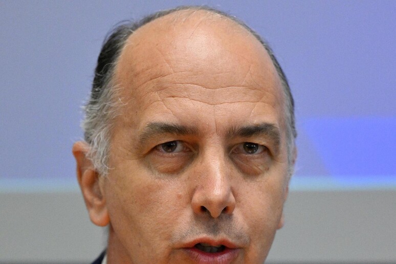 - RIPRODUZIONE RISERVATA