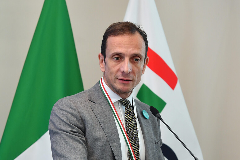 - RIPRODUZIONE RISERVATA