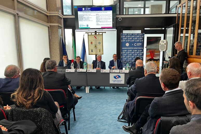 - RIPRODUZIONE RISERVATA