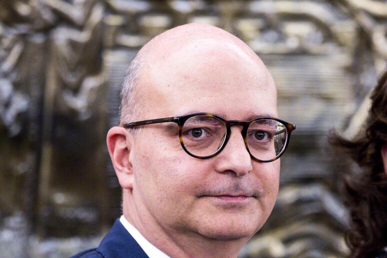 - RIPRODUZIONE RISERVATA
