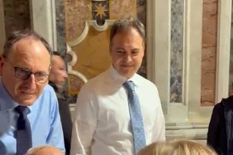 - RIPRODUZIONE RISERVATA