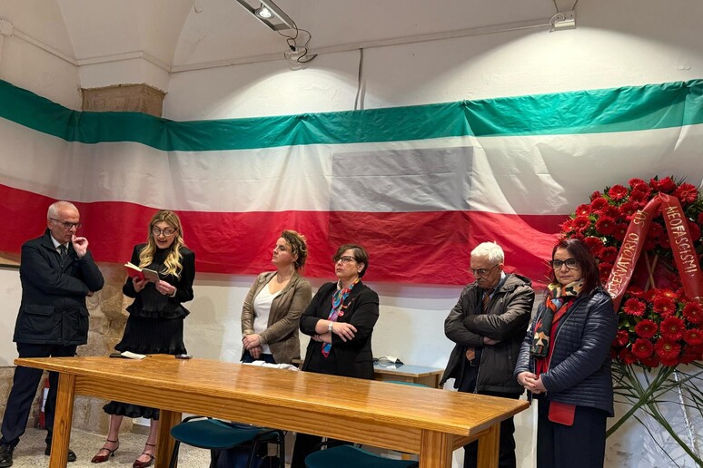 - RIPRODUZIONE RISERVATA
