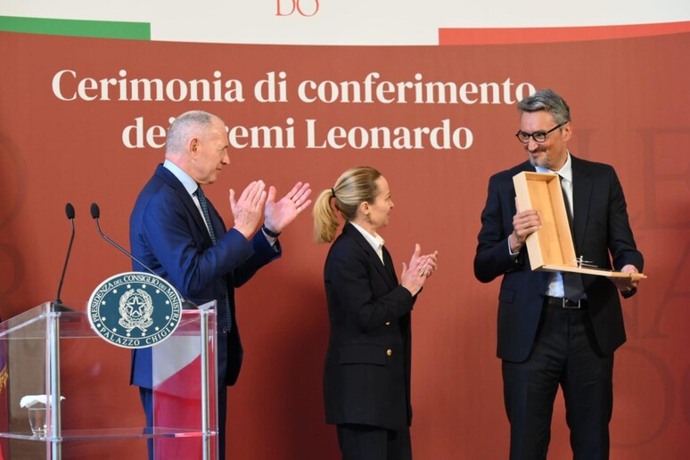 - RIPRODUZIONE RISERVATA