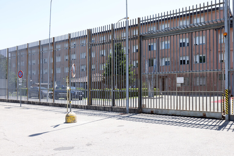 - RIPRODUZIONE RISERVATA
