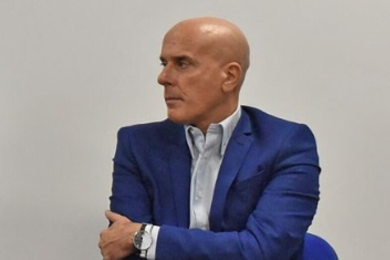 - RIPRODUZIONE RISERVATA