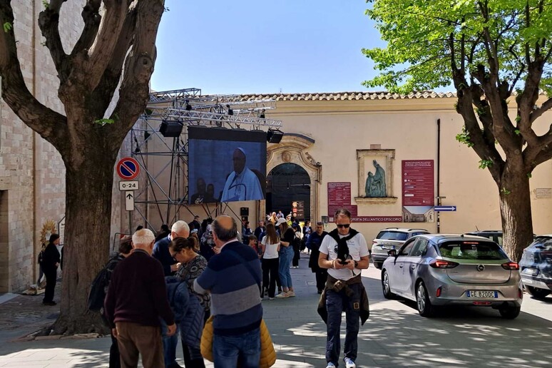 - RIPRODUZIONE RISERVATA