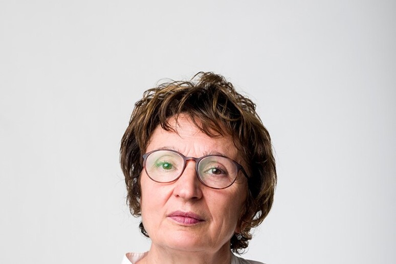 - RIPRODUZIONE RISERVATA