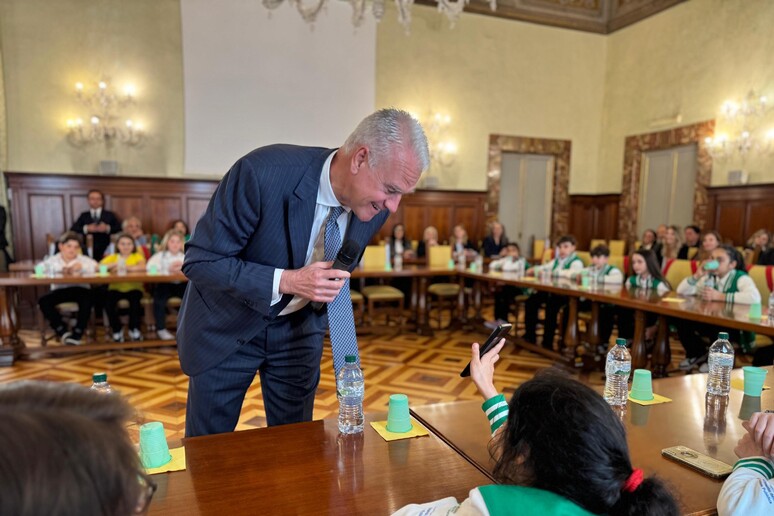 - RIPRODUZIONE RISERVATA