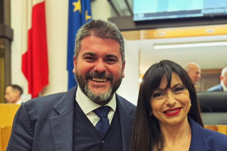 - RIPRODUZIONE RISERVATA