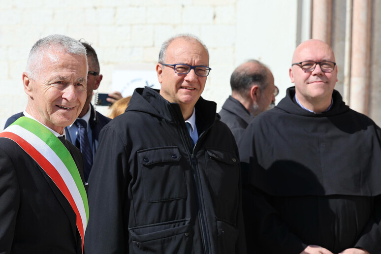- RIPRODUZIONE RISERVATA