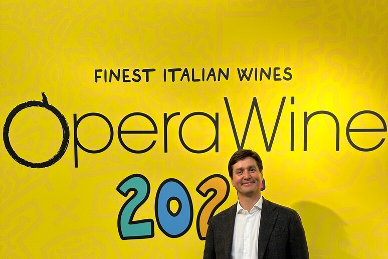 - RIPRODUZIONE RISERVATA