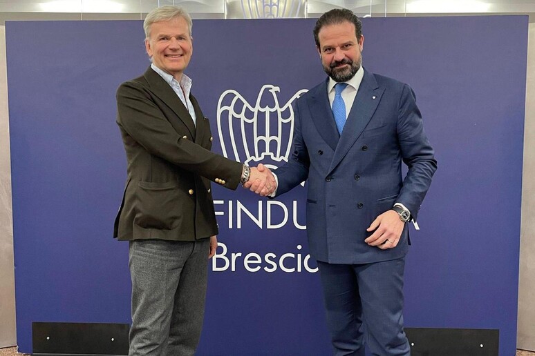 - RIPRODUZIONE RISERVATA