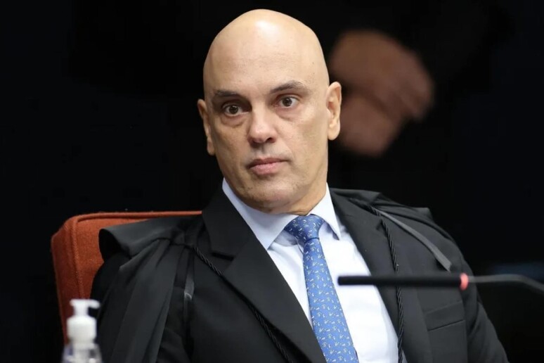 - RIPRODUZIONE RISERVATA