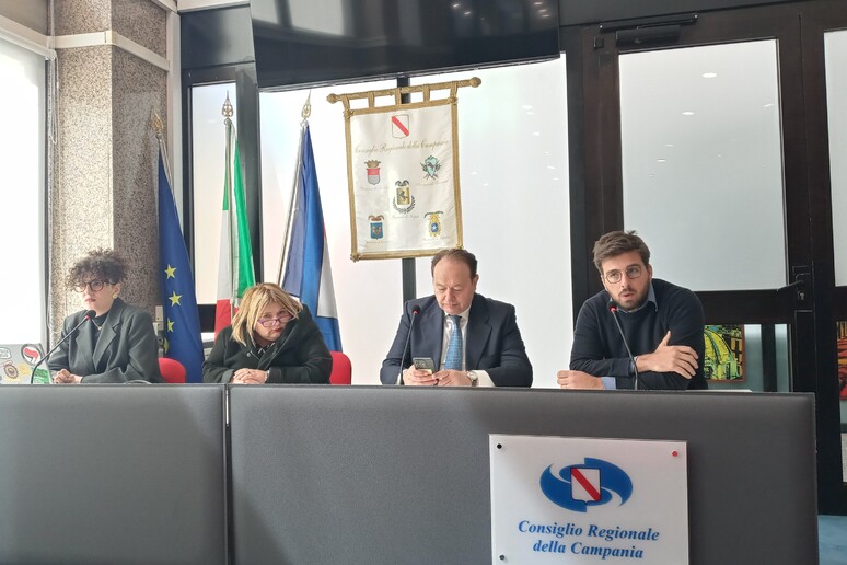 - RIPRODUZIONE RISERVATA
