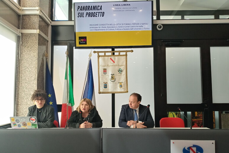 - RIPRODUZIONE RISERVATA