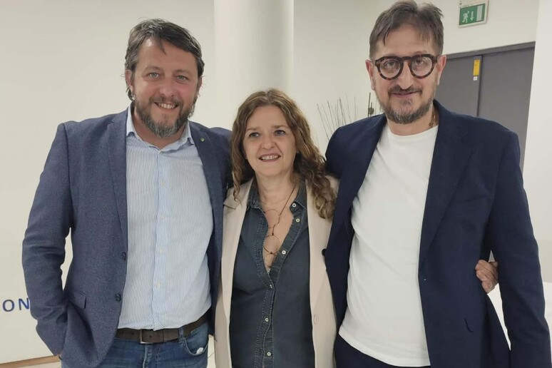 - RIPRODUZIONE RISERVATA