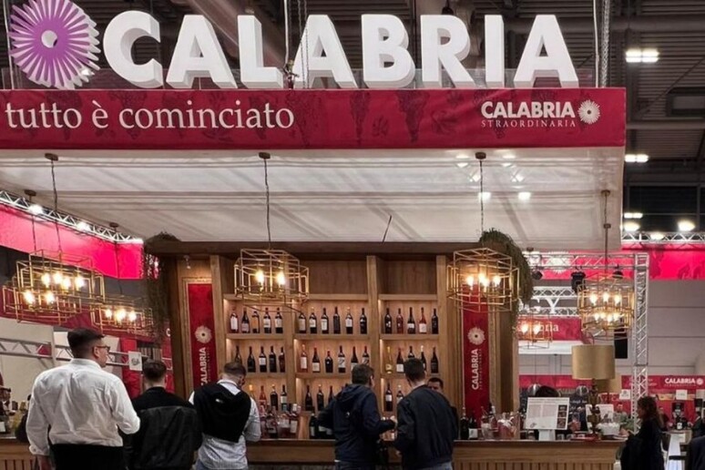 - RIPRODUZIONE RISERVATA
