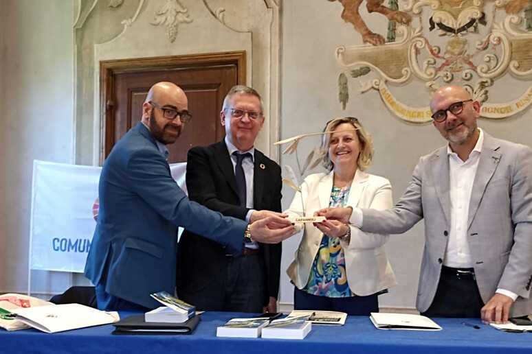 - RIPRODUZIONE RISERVATA
