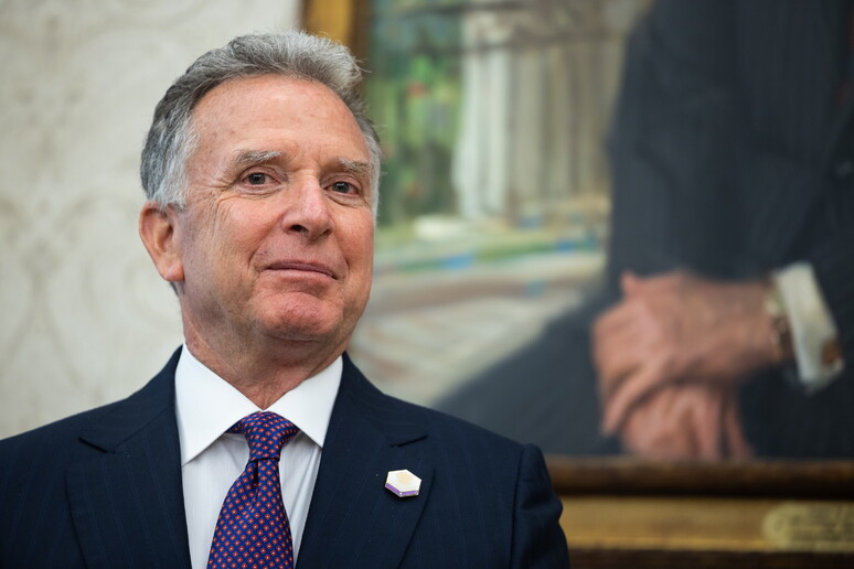 - RIPRODUZIONE RISERVATA