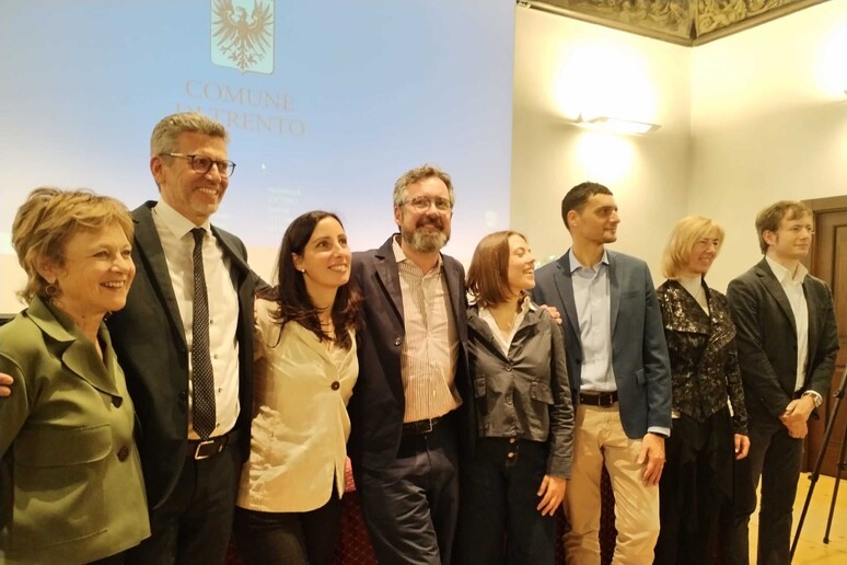 - RIPRODUZIONE RISERVATA