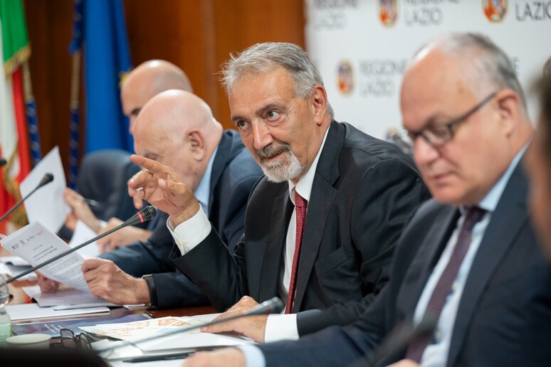 - RIPRODUZIONE RISERVATA