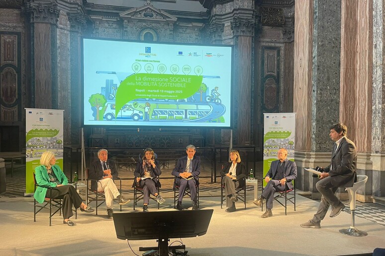 - RIPRODUZIONE RISERVATA