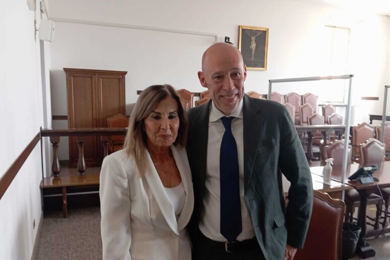 - RIPRODUZIONE RISERVATA