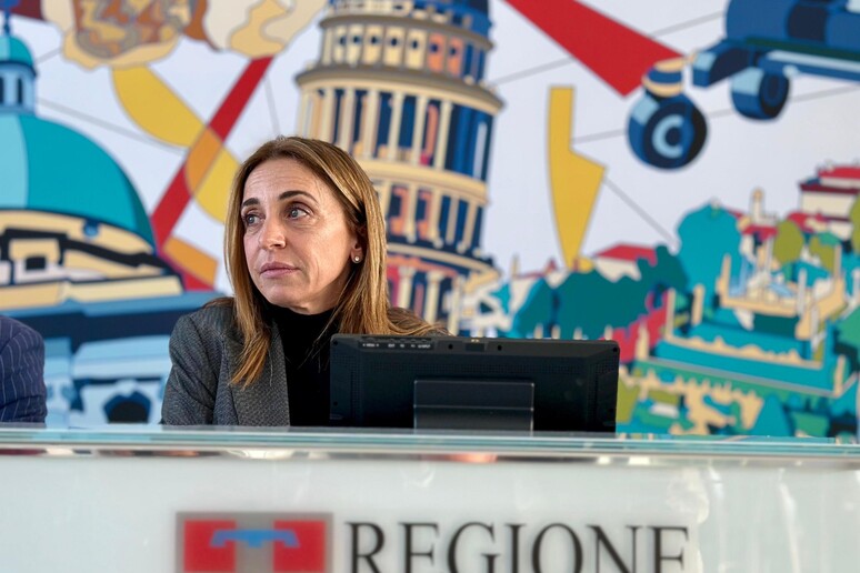 - RIPRODUZIONE RISERVATA