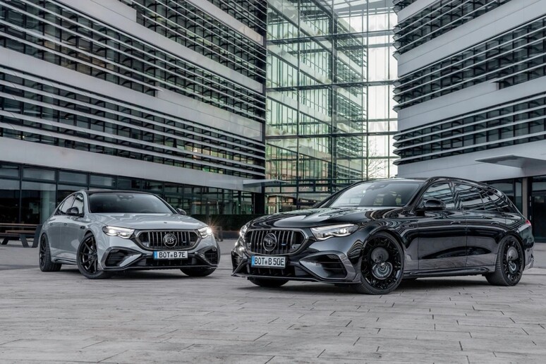 Mercedes-AMG E 53 Hybrid 4Matic+, più potente con Brabus © ANSA/Web