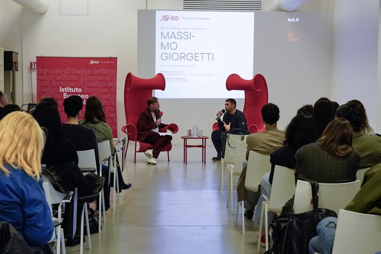 - RIPRODUZIONE RISERVATA