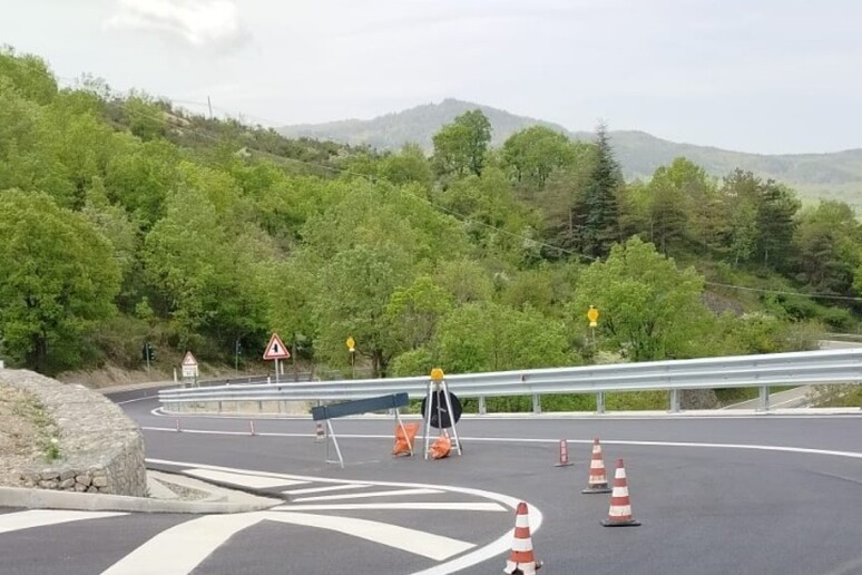 - RIPRODUZIONE RISERVATA
