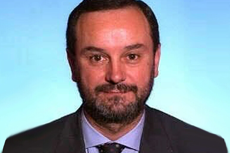 - RIPRODUZIONE RISERVATA