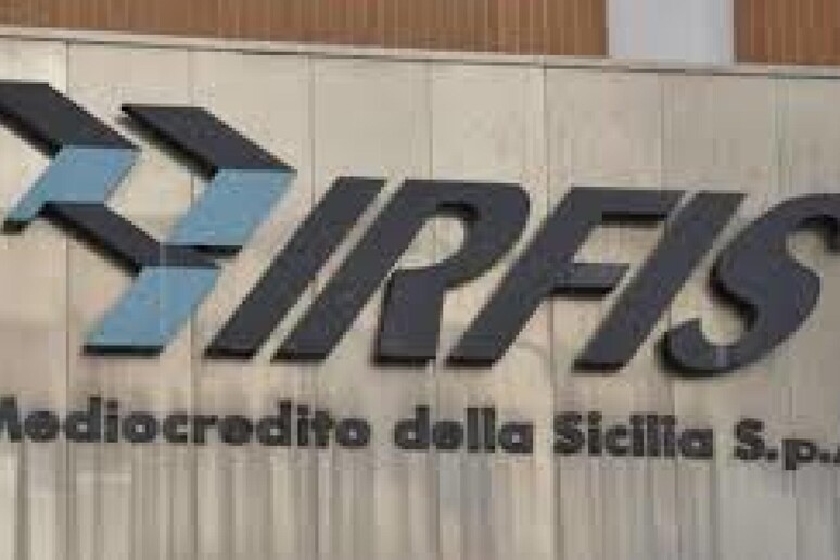 - RIPRODUZIONE RISERVATA