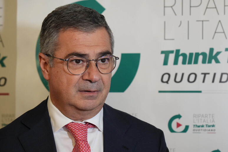 - RIPRODUZIONE RISERVATA