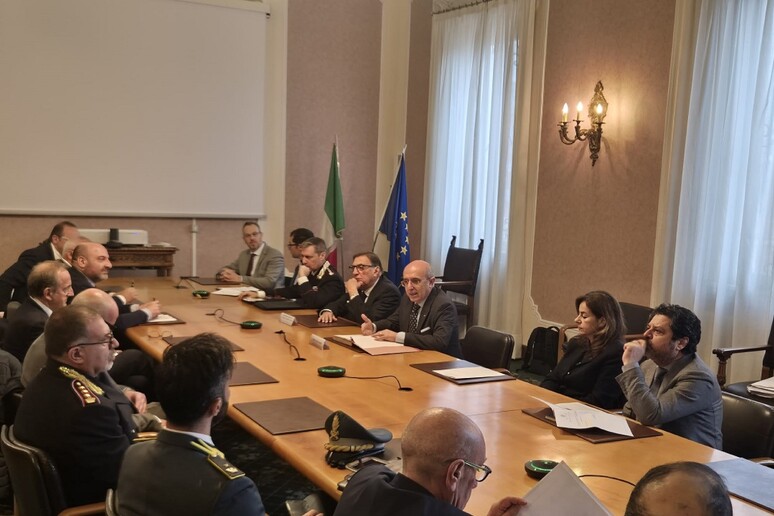 - RIPRODUZIONE RISERVATA