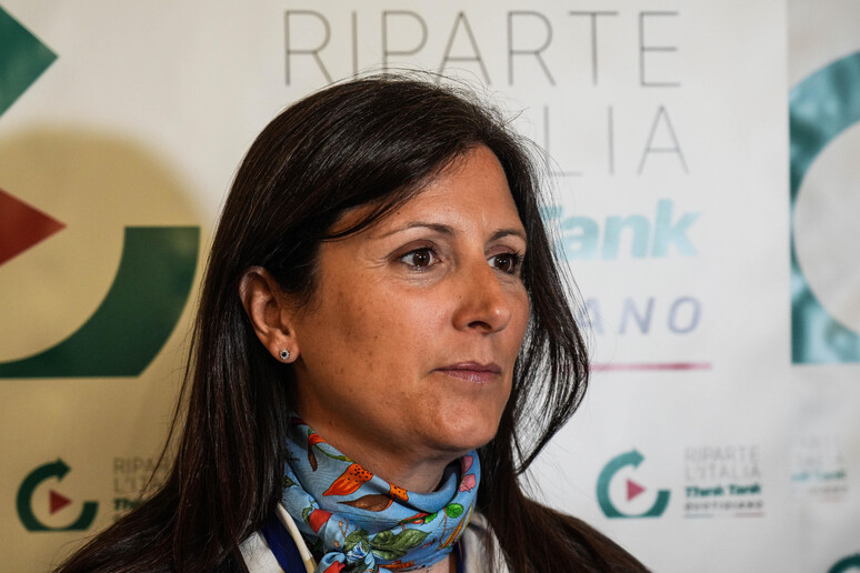 - RIPRODUZIONE RISERVATA