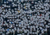 Solidarieta' dei tifosi sassolesi al giocatore neroverde Francesco Acerbi